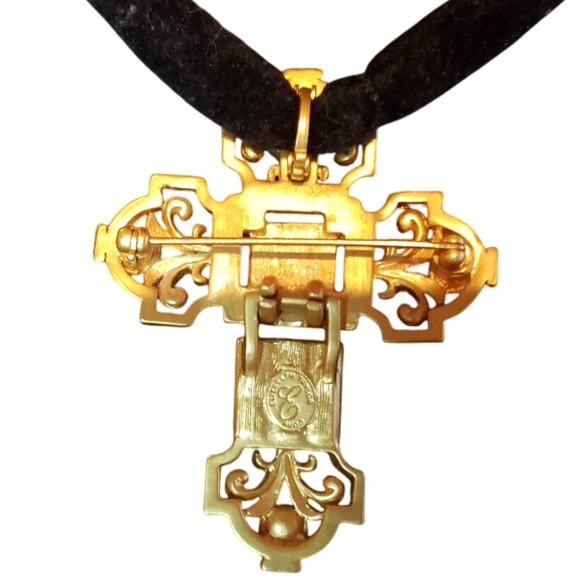 Premiere Design cross gold with black‎ felt necklace - Picture 4 of 4